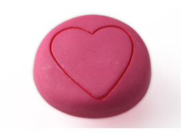 BOUTON ROND COEUR ROZE